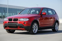 BMW X3 E83 2003–2010 Sidetrin Maya Red (2 stk., aluminium) foto 1