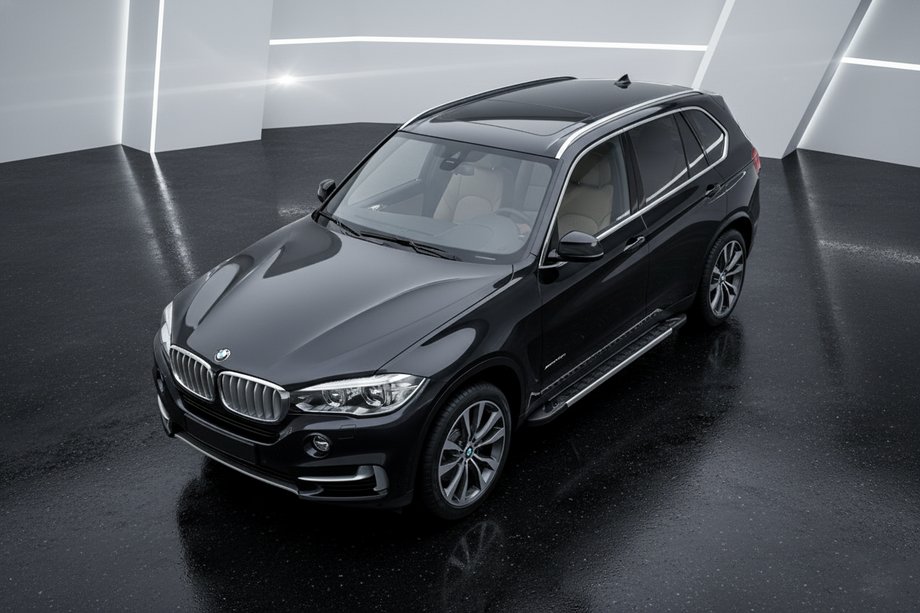 BMW X5 F15 2013–2018 RedLine sidetrin (2 stk., aluminium) Image