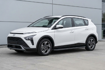Hyundai Bayon 2021– Sidetrin Bosphore Black (2 stk., aluminium) foto 1