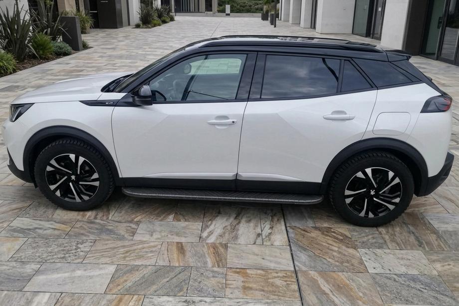 Peugeot 2008 2019– Sidetrin Bosphore Black (2 stk., aluminium) Image