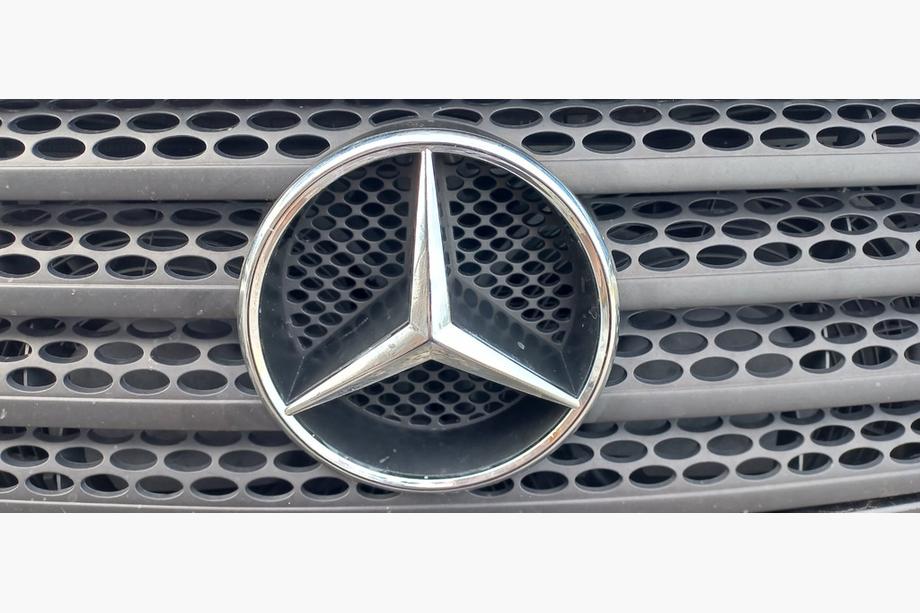Mercedes Vito W639 2004–2014 Frontemblem (2004-2010) Foto 2