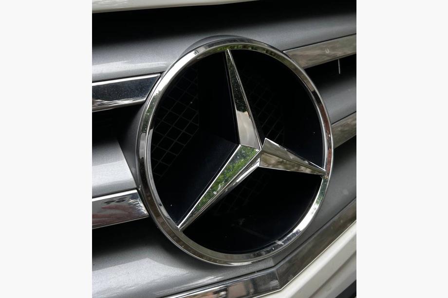 Mercedes B-class W245 2005–2011 Frontemblem (2008-2011) Image