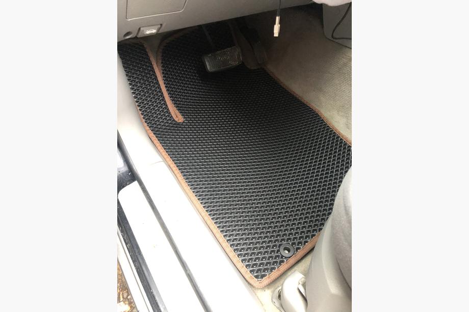 Kia Sorento I BL 2002–2009 EVA gulvmåtter (sorte) Image