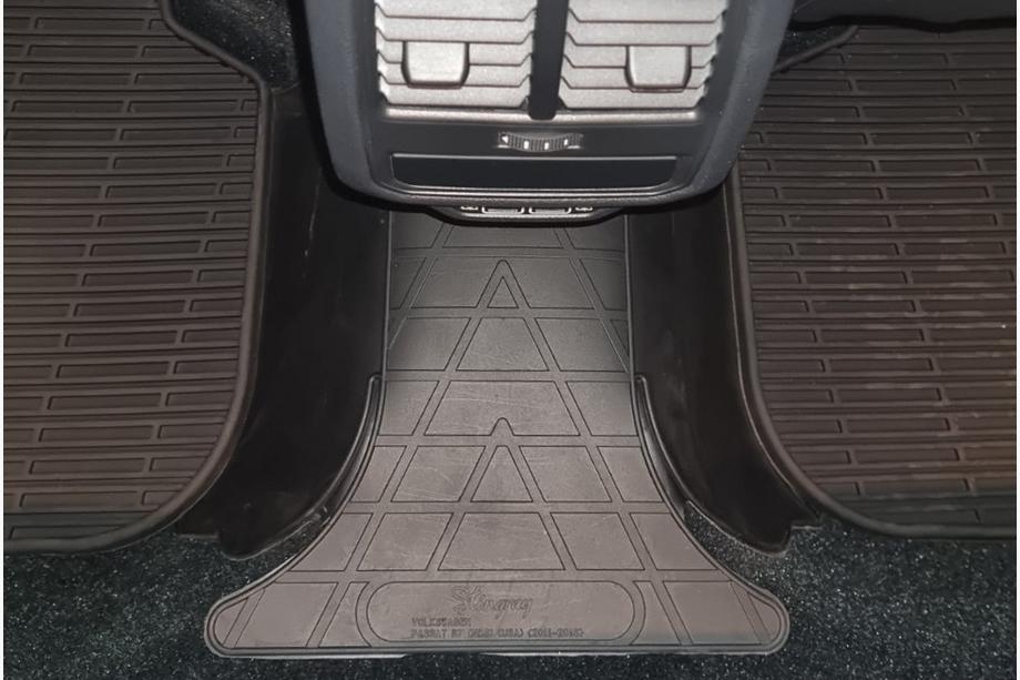 Volkswagen Passat B7 2012–2015 Bageste kardantunnelmåtte USA (Stingray Premium) Image