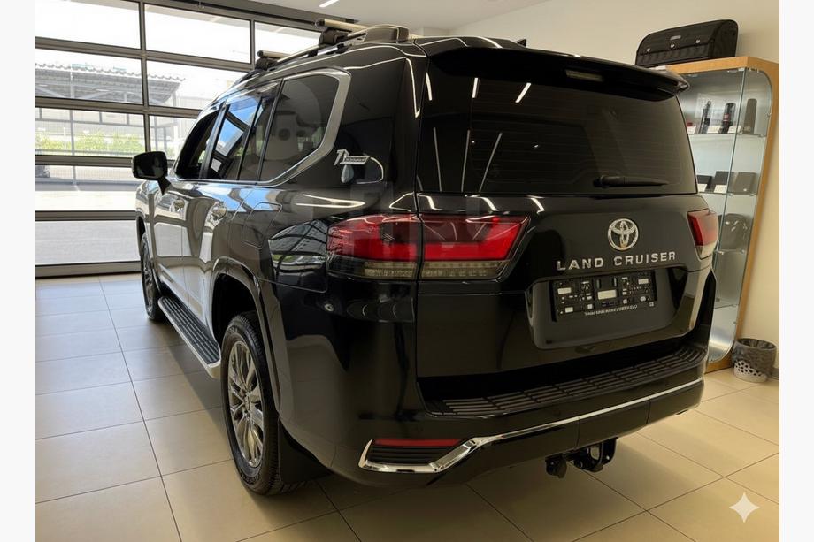 Toyota Land Cruiser 300 2021– OEM-spoiler Sort Image