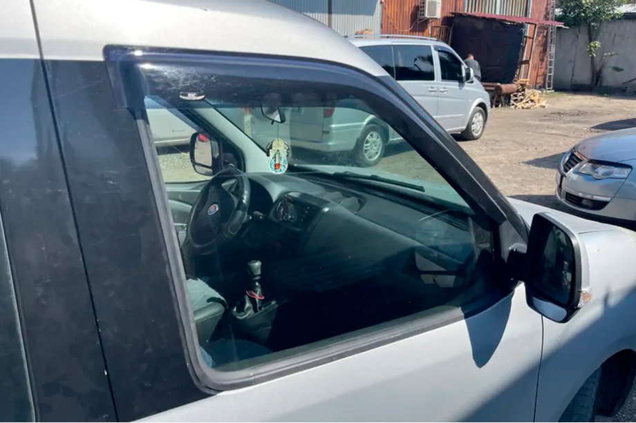 Opel Combo 2012–2018 Vindafvisere til sideruder (2 stk., HIC) Image