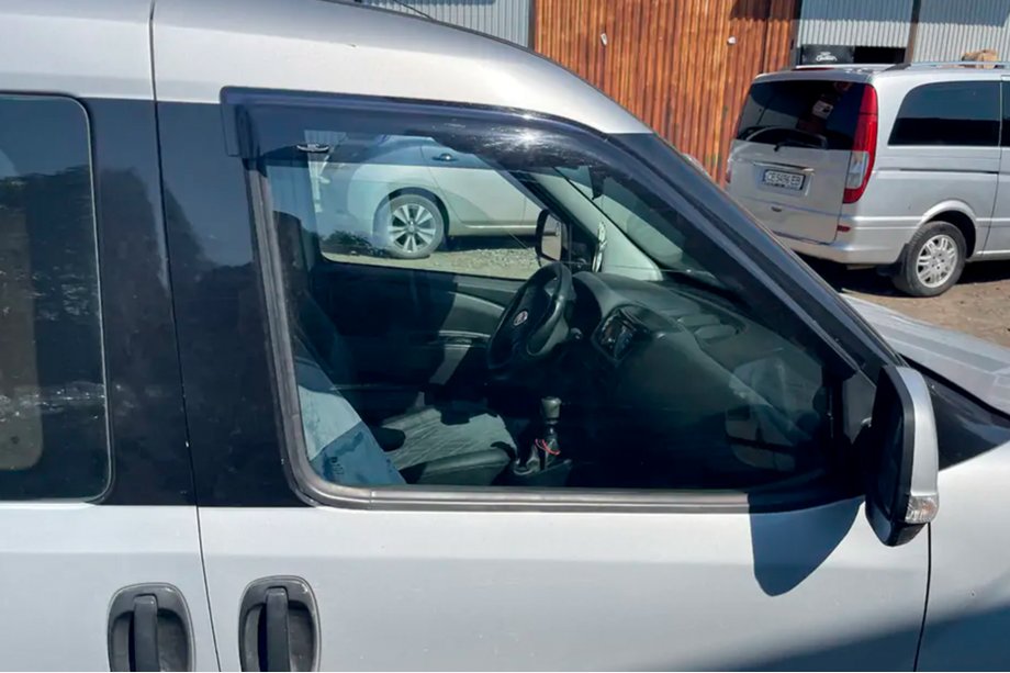 Opel Combo 2012–2018 Vindafvisere til sideruder (2 stk., HIC) Foto 2