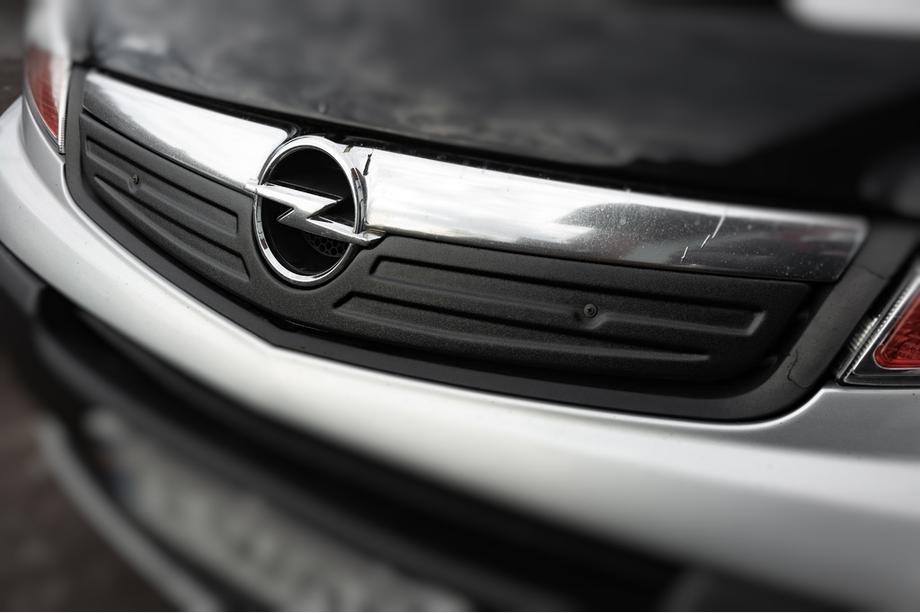 Opel Vivaro 2001–2015 Vinterafdækning til kølergrill 2007-2015 (V2, øvre) Mat Image