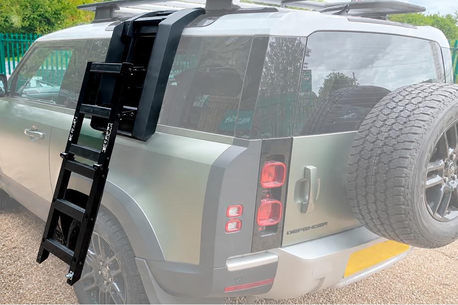 Land Rover Defender 2019– Sidetrin Image