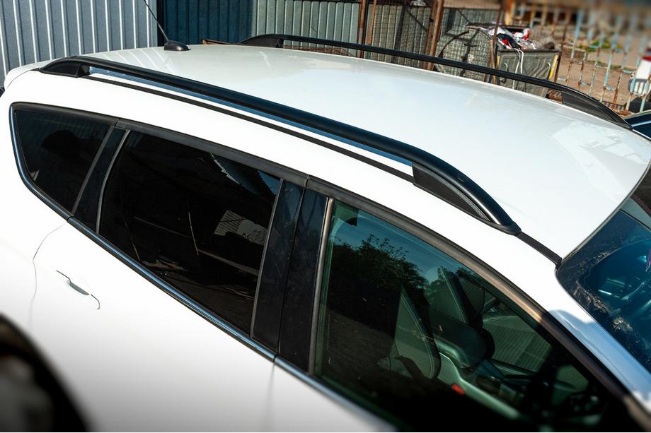 Ford Kuga/Escape 2013–2019 Tagrælinger Skyport (sorte) Image