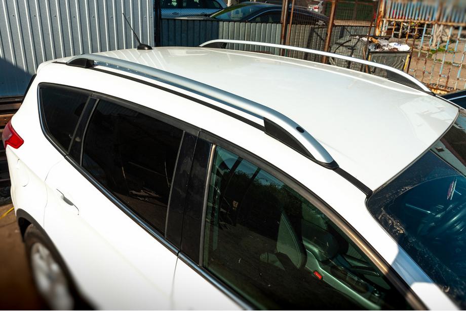 Ford Kuga/Escape 2013–2019 Tagrælinger Skyport (grå) Image
