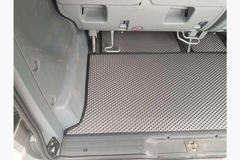 Mercedes Vito W639 2004–2014 EVA V2 bilmåtter (Kun afhentning, komplet sæt til hele kabinen, sorte) Foto 18