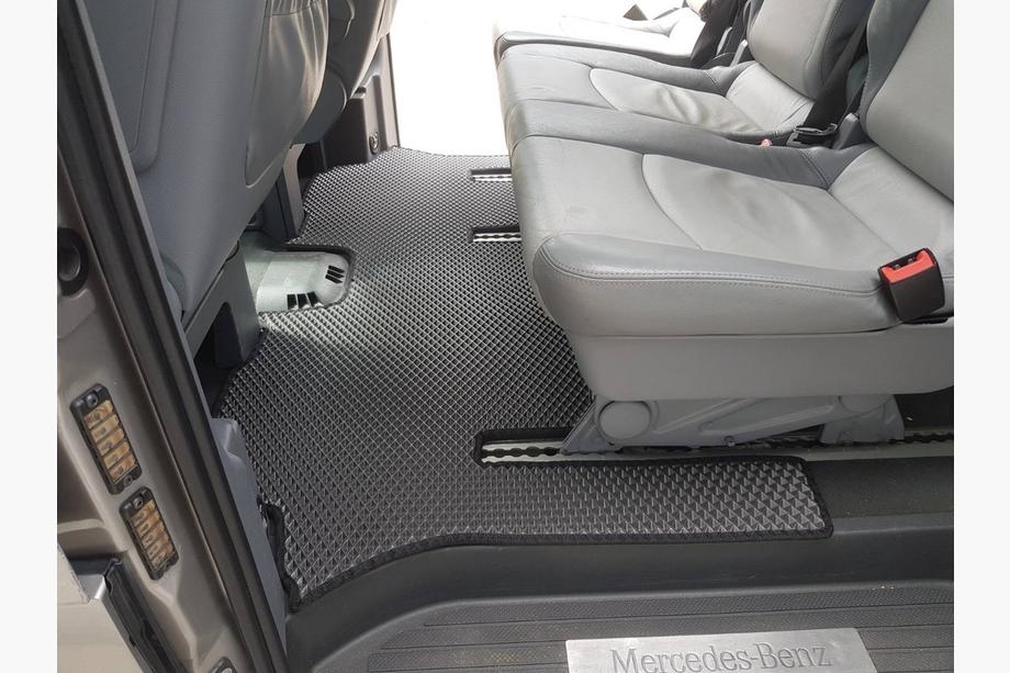 Mercedes Vito W639 2004–2014 EVA V2 bilmåtter (Kun afhentning, komplet sæt til hele kabinen, sorte) Foto 4