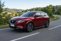 Nissan Qashqai 2021– Sidetrin Maya Red (2 stk., aluminium) foto 1