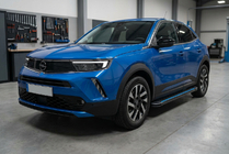 Opel Mokka 2021– Maya Blue sidetrin (2 stk., aluminium) foto 1
