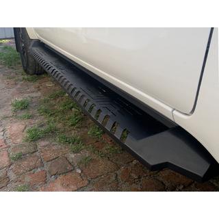 Skridtbrætter Dakar V1 uden LED (2 stk., metal) Toyota Hilux 2015– foto 2