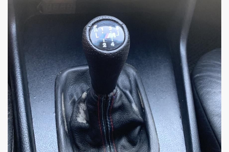 BMW 5-serie E34 1988–1995 Gearknop V2 5-trins (kunstlæder, sort glat) Image