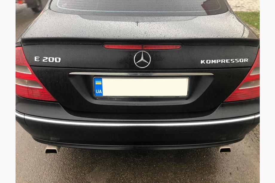 Mercedes E-klasse W211 2002–2009 Bageste emblem Foto 2