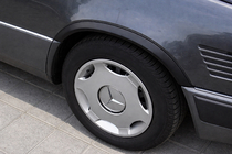 Mercedes E-klasse W124 1984–1997 Hjulbuekanter 1989-1995 (4 stk, sorte, ABS-plast) foto 1