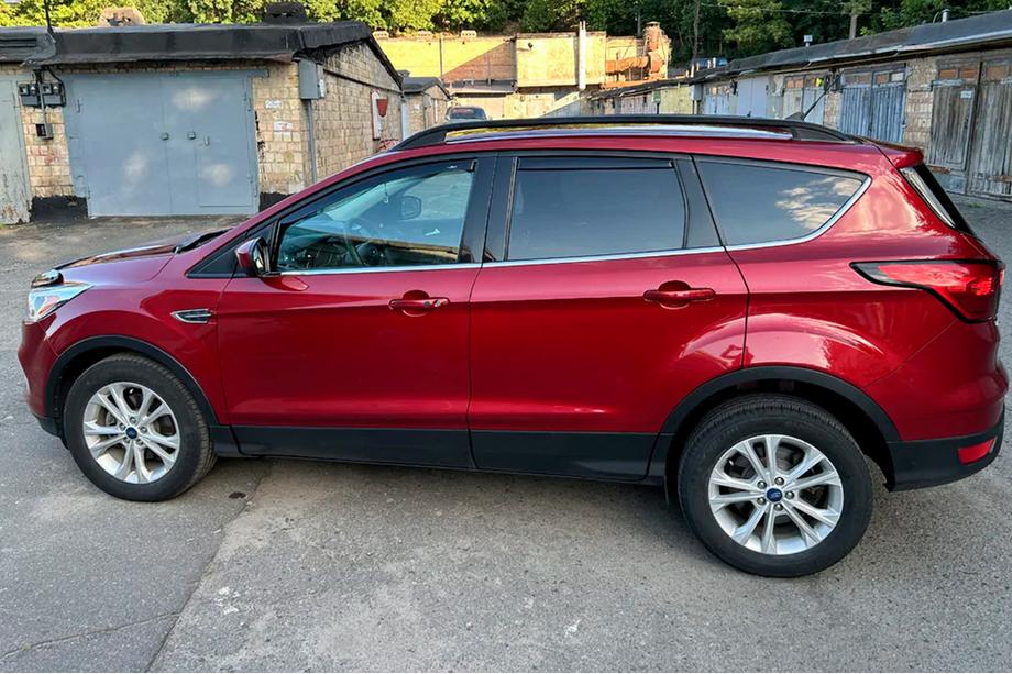 Ford Kuga/Escape 2013–2019 Vindafvisere, indsats (4 stk., HIC) Image