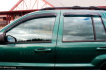 Jeep Grand Cherokee WJ 1999–2004 Vindafvisere til sideruder (4 stk., HIC) foto 2
