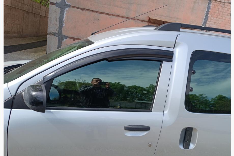 Renault Dokker 2013–2022 Vindafvisere til vinduer (2 stk., Sunplex Sport) Image