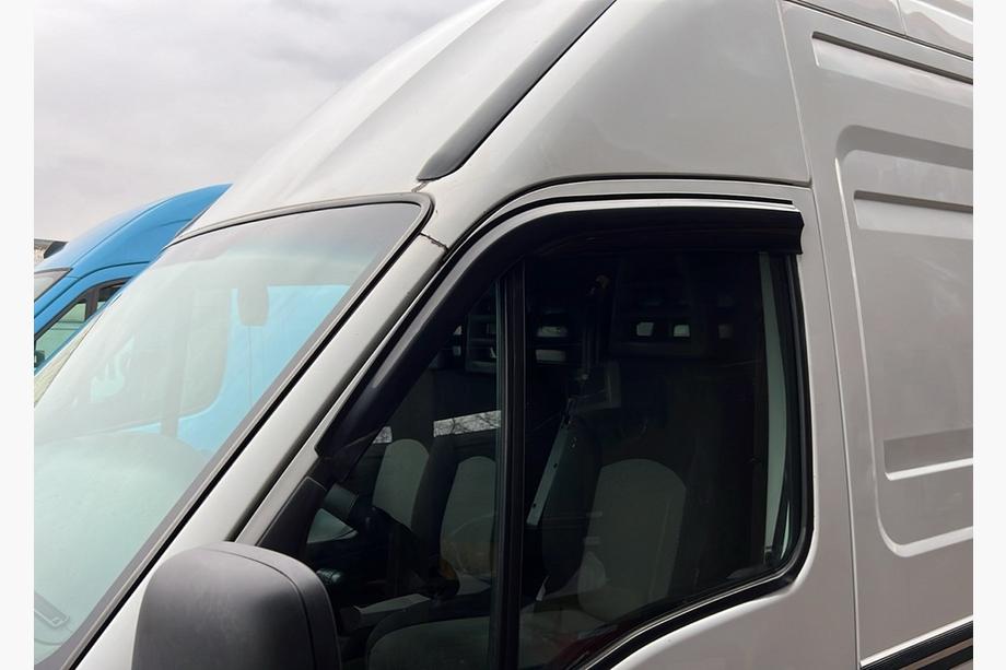 Iveco Daily 2006–2014 Vindafvisere til vinduer (2 stk., Sunplex Sport) Foto 1