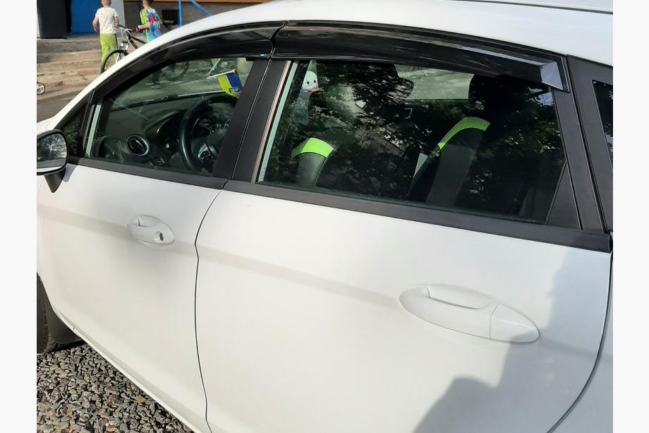 Ford Fiesta 2008–2017 Vindafvisere til vinduer (4 stk., Sunplex Sport) Foto 7