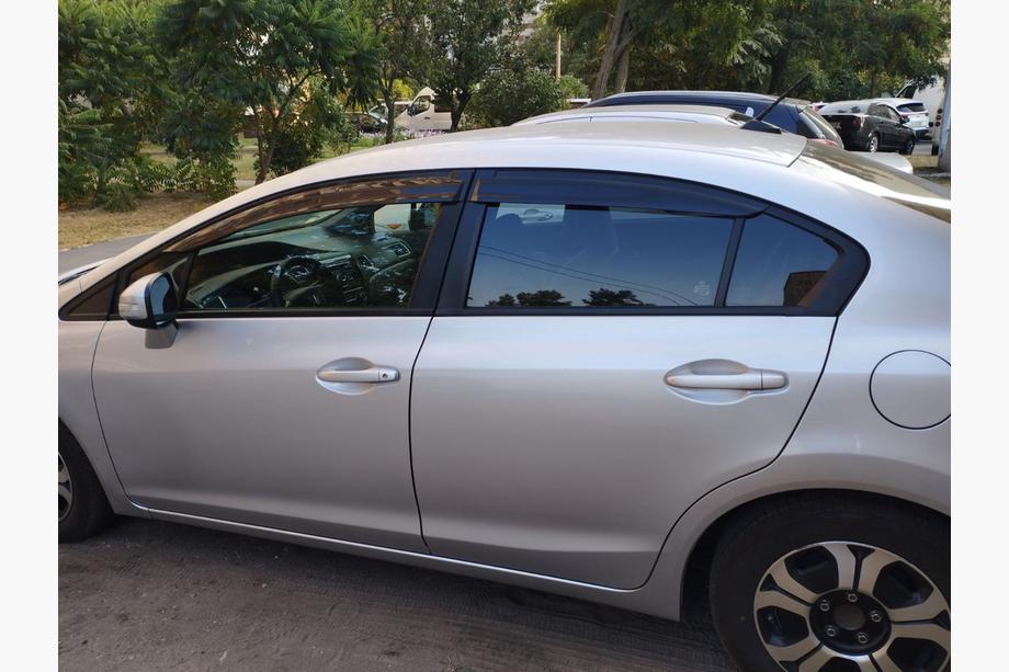 Honda Civic Sedan IX 2011–2016 Vindafvisere til vinduer (4 stk., Sunplex Sport) Foto 4