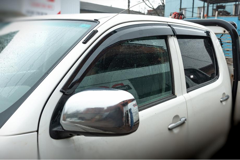 Toyota Hilux 2006–2015 Vindafvisere til vinduer (4 stk., Sunplex Sport) Image