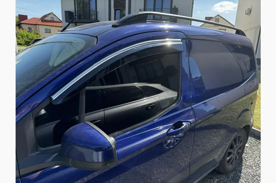 Ford Courier 2014–2023 Vindafvisere med kromliste (4 stk., Sunplex Chrome) Image