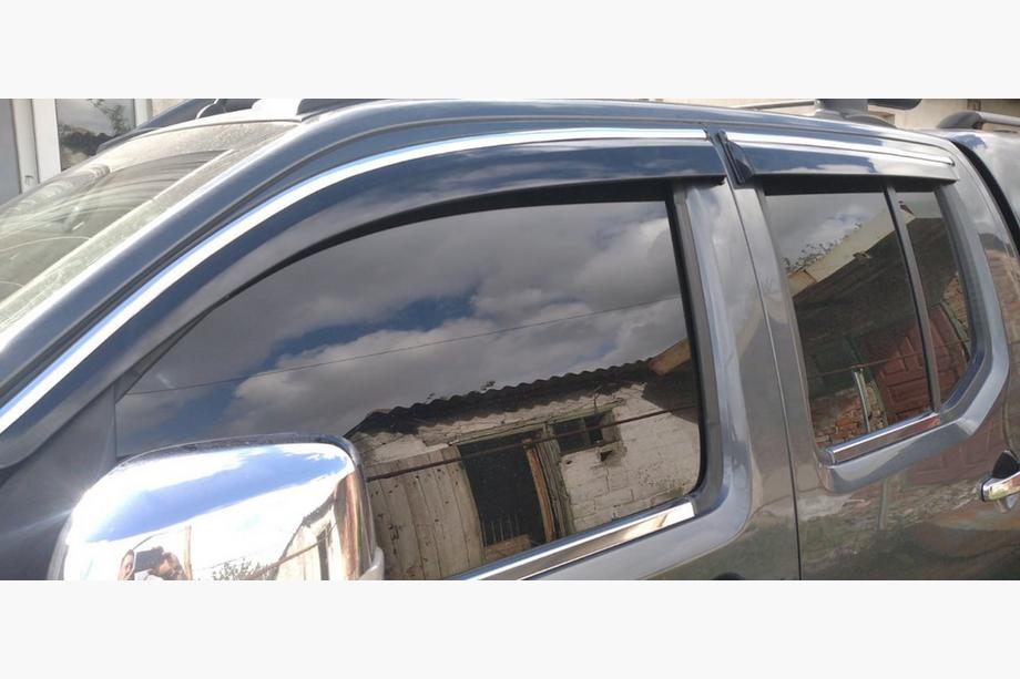 Nissan Navara 2006–2015 Vindafvisere med kromliste (4 stk., Sunplex Chrome) Foto 2