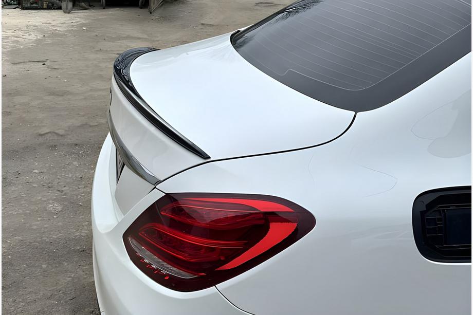 Mercedes C-klasse W205 2014–2021 Læbespoiler LIP (Sunplex, sort) (125,9 cm x 6 cm) Foto 1