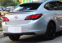 Opel Astra J 2009–2015 Sedan lipspoiler (Sunplex, sort) (115 cm x 5,5 cm) foto 1