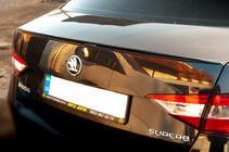 Skoda Superb 2015–2024 LIP-spoiler (Sunplex, sort) (119,2 cm x 7,3 cm) foto 4