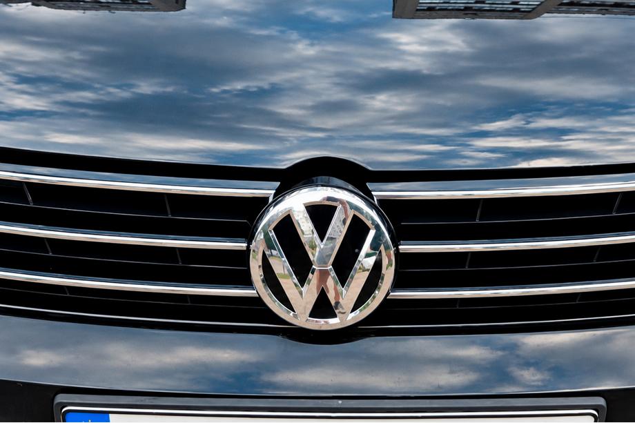 Volkswagen Passat B8 2015–2023 Front emblem (2015-2018) 3G0853601B Image