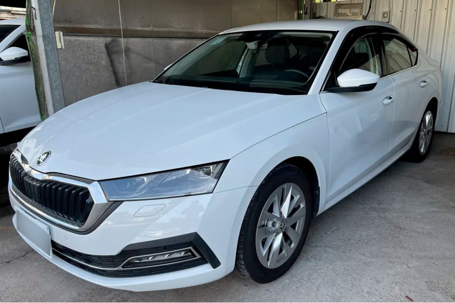 Skoda Octavia IV A8 2020– Vindafvisere Liftback (4 stk, HIC) Foto 3