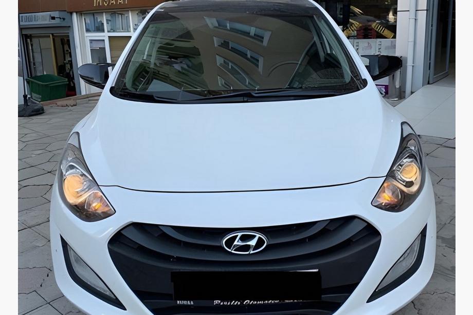 Hyundai Accent 2011–2017 Spejlkåber uden udskæring til blinklys BMW-style (2 stk) Image