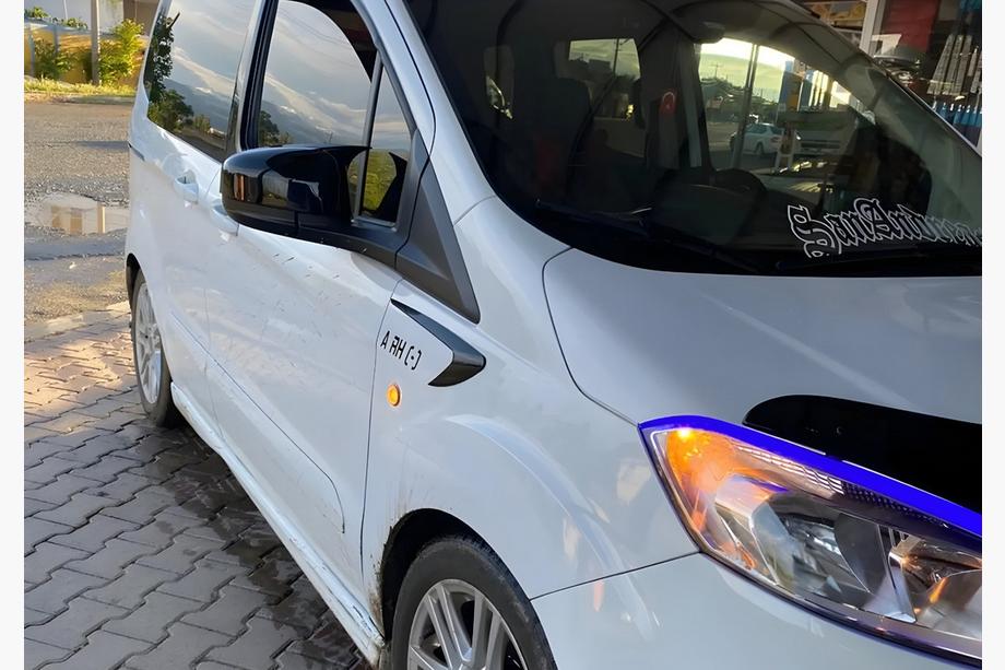 Ford Courier 2014–2023 Spejlkapper BMW-style (2018↗, 2 stk) Image
