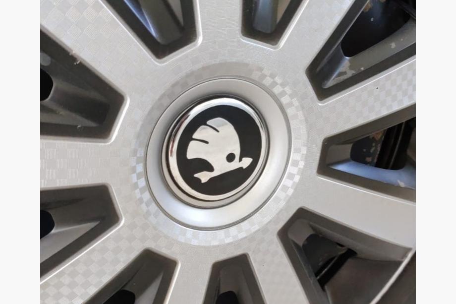 Skoda Klistermærker til fælgkapsler 54 mm (4 stk) Image