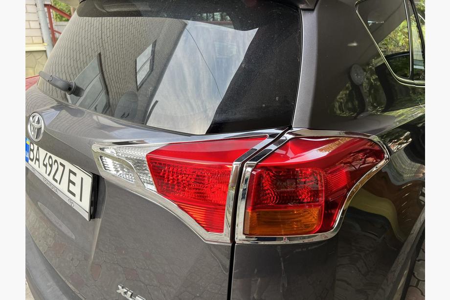 Toyota Rav 4 2013–2018 Krom baglygteskjolde Libao V2 2013-2016 (2 stk., plast) Image