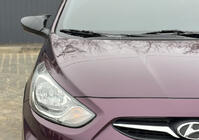 Hyundai Accent 2011–2017 Spejlkåber med udskæring til blinklys BMW-style (2 stk.) foto 1