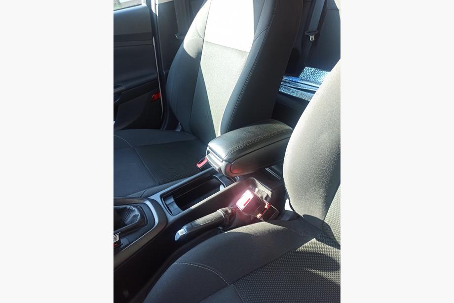 Ford Focus III 2011–2017 Armlæn 2015+ Foto 2