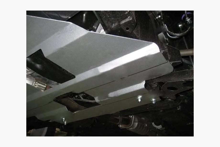 Mitsubishi Outlander 2006–2012 Motorbundskjold i metal Image