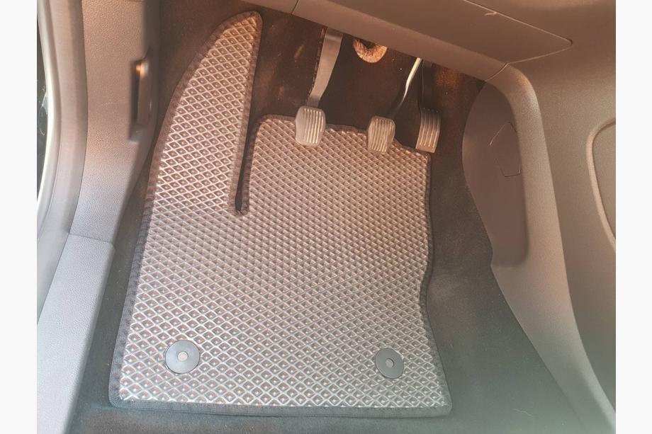 Ford C-Max/Grand C-Max 2010–2019 EVA gulvmåtter (sorte) Image