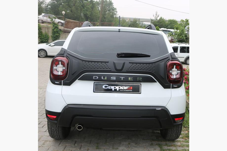 Dacia Duster 2018–2024 Plastafdækning til bagklap (3 dele) Foto 4