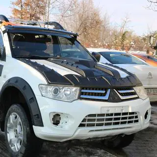 Motorhjelmscover V1 (ABS) Mitsubishi L200 2006–2015 foto 3
