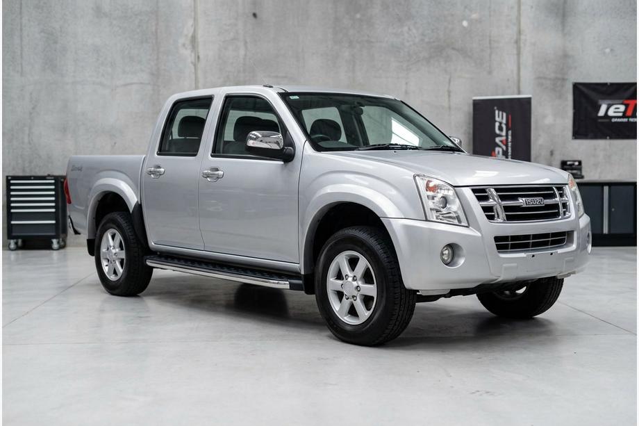 Isuzu D-Max 2002–2011 BlackLine sidetrin (2007-2012, 2 stk., aluminium) Image