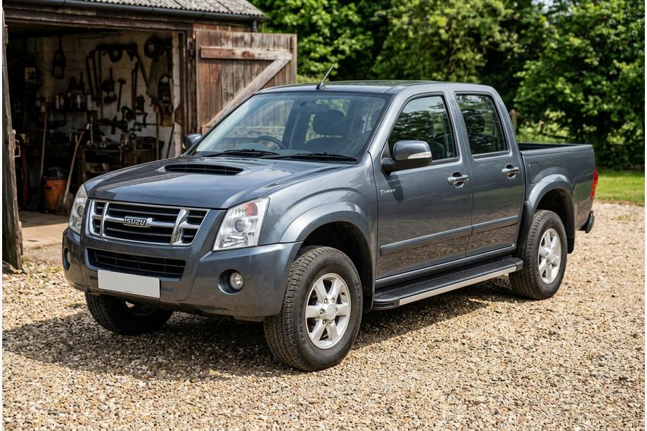 Isuzu D-Max 2002–2011 Trinbrætter Maya V1 (2007-2012, 2 stk., aluminium) Image