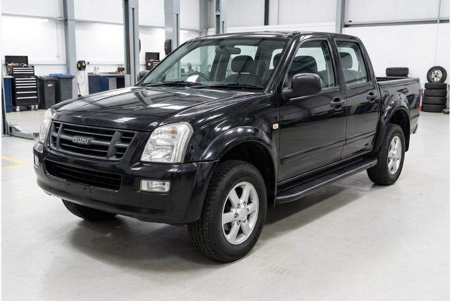 Isuzu D-Max 2002–2011 Side steps Bosphore Black (2007-2012, 2 stk., aluminium) Image